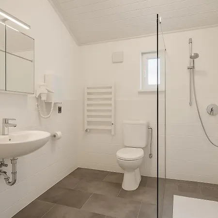 Ferienhaeuschen Hannah In Der Hotelanlage Tarnewitzer Hof * Boltenhagen (Ostseebad)